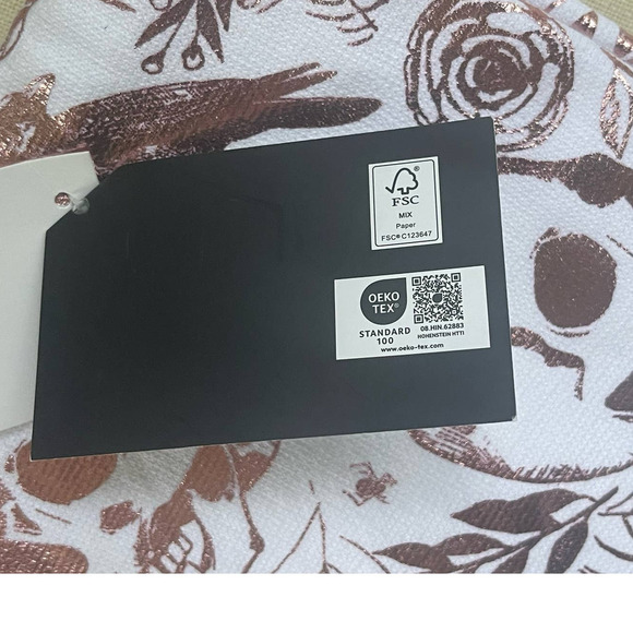 Skull Metallic Pink Tik Tok Viral Halloween Kitchen Towels Tahari 2 pk NWT - Picture 6 of 6